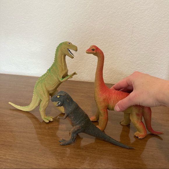 Vintage Dino Toy Set - Picture 3 of 4